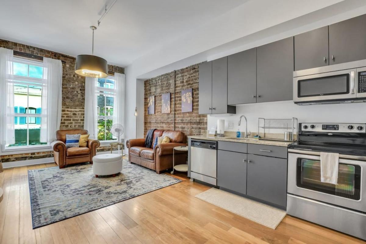 Lush Savannah Loft - Near Plant Riverside District エクステリア 写真