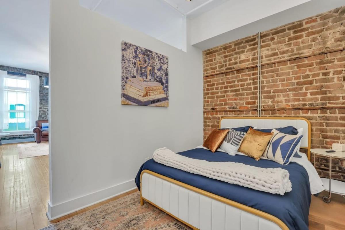 Lush Savannah Loft - Near Plant Riverside District エクステリア 写真