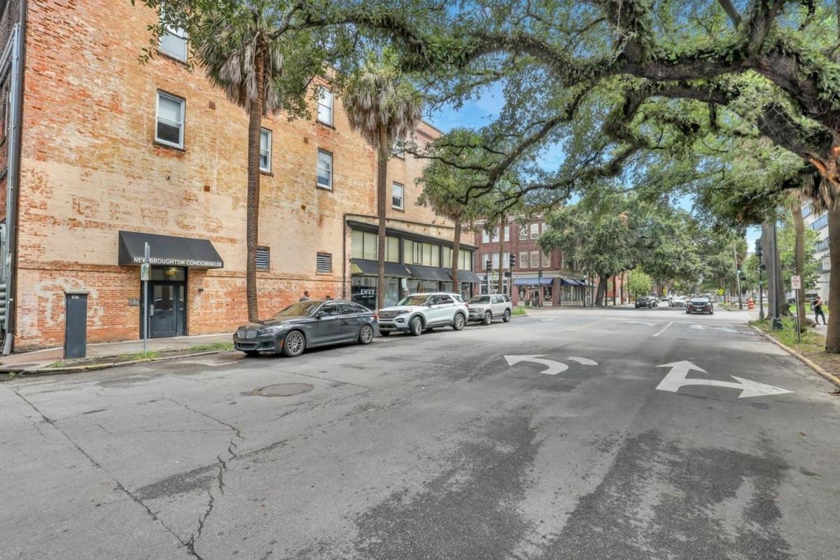 Lush Savannah Loft - Near Plant Riverside District エクステリア 写真