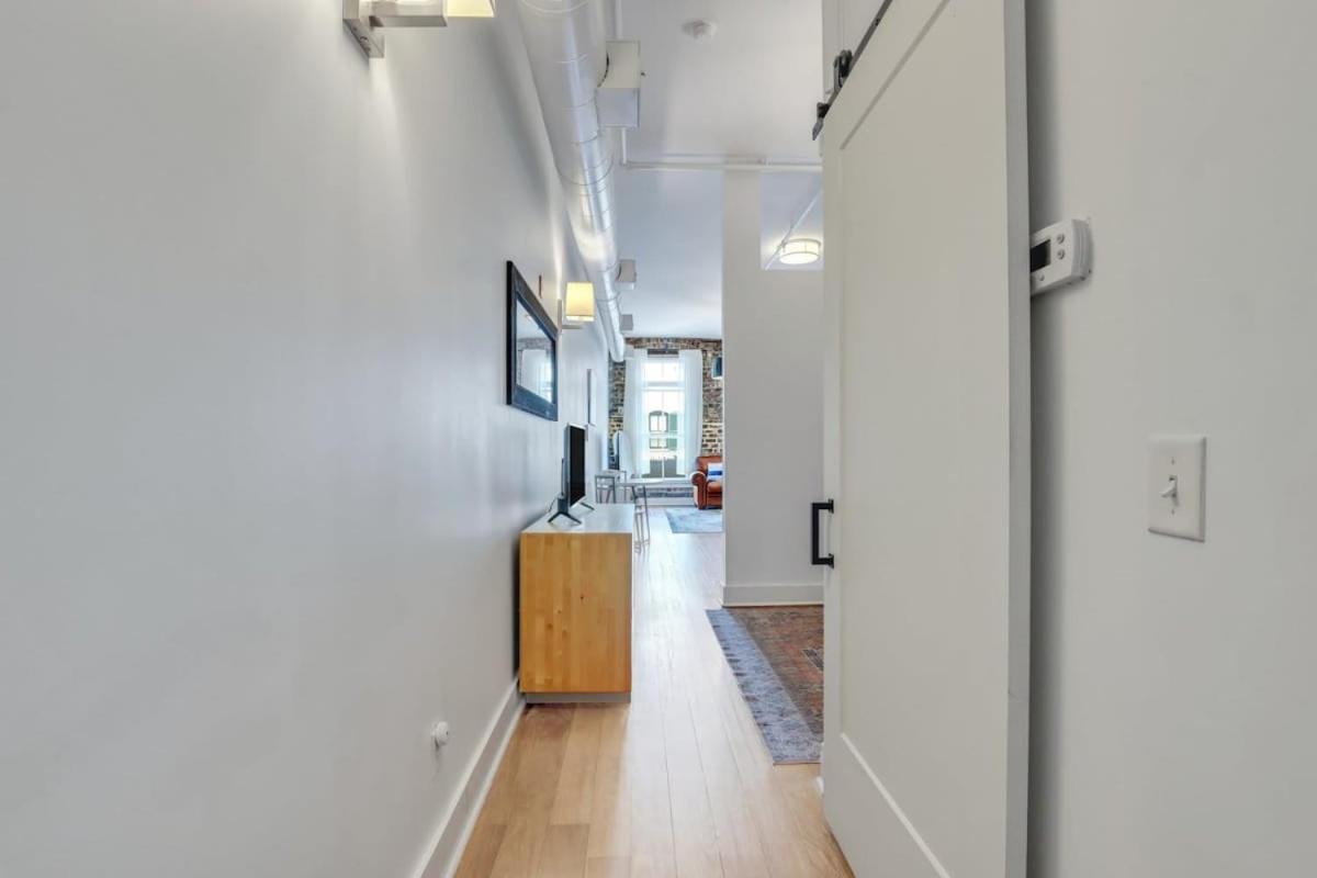 Lush Savannah Loft - Near Plant Riverside District エクステリア 写真