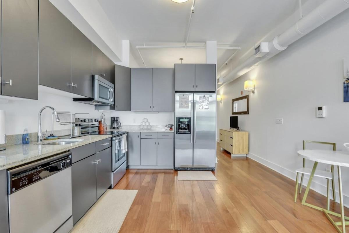 Lush Savannah Loft - Near Plant Riverside District エクステリア 写真