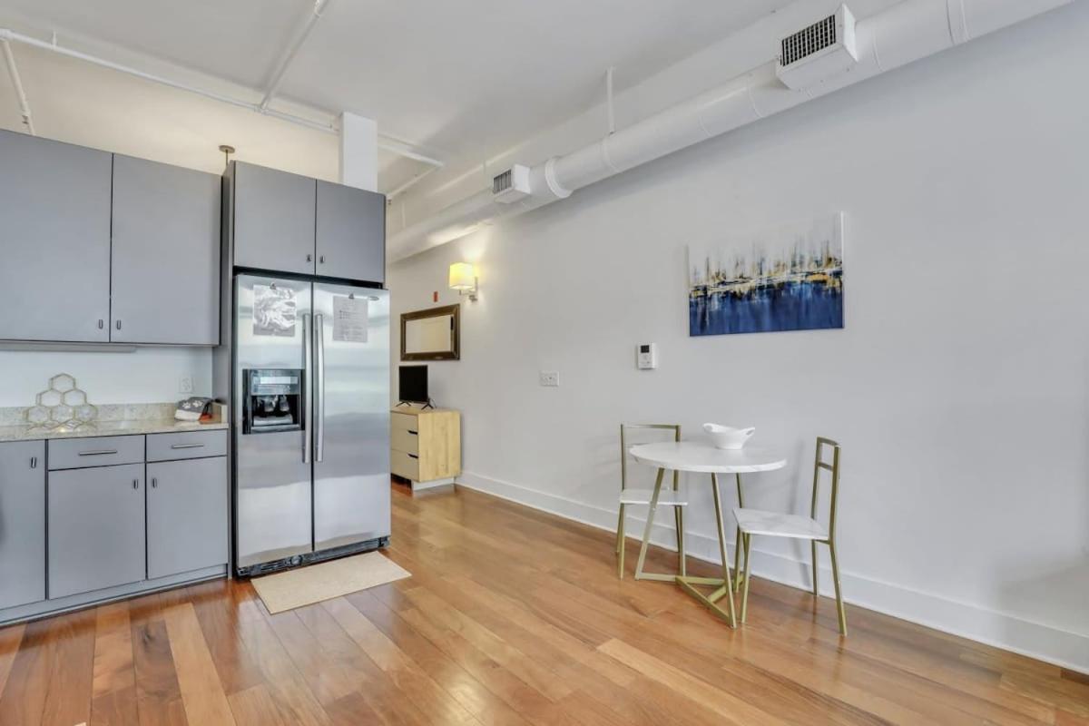 Lush Savannah Loft - Near Plant Riverside District エクステリア 写真