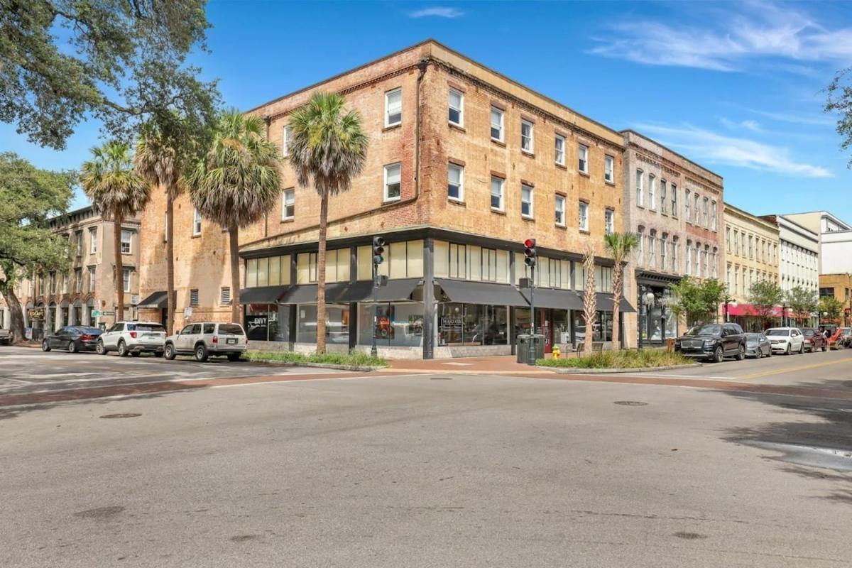 Lush Savannah Loft - Near Plant Riverside District エクステリア 写真